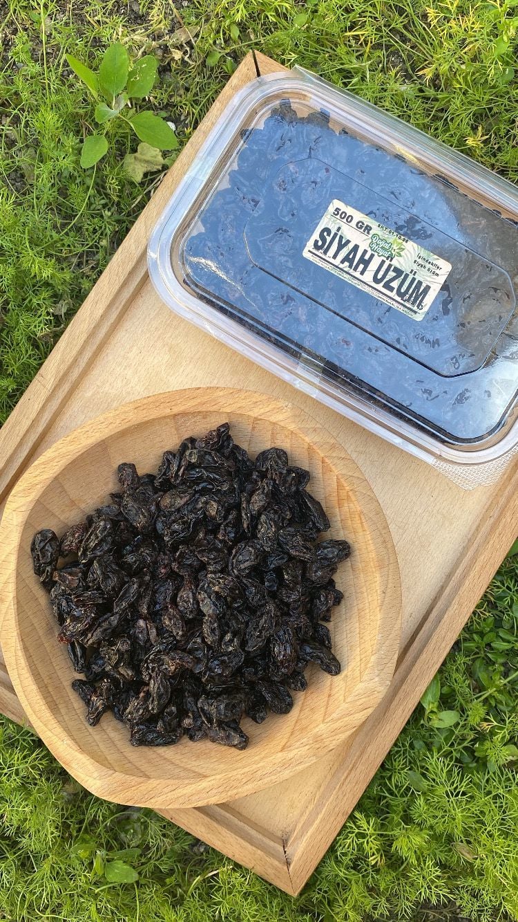 Siyah Çekirdekli Kuru Üzüm 500 Gr