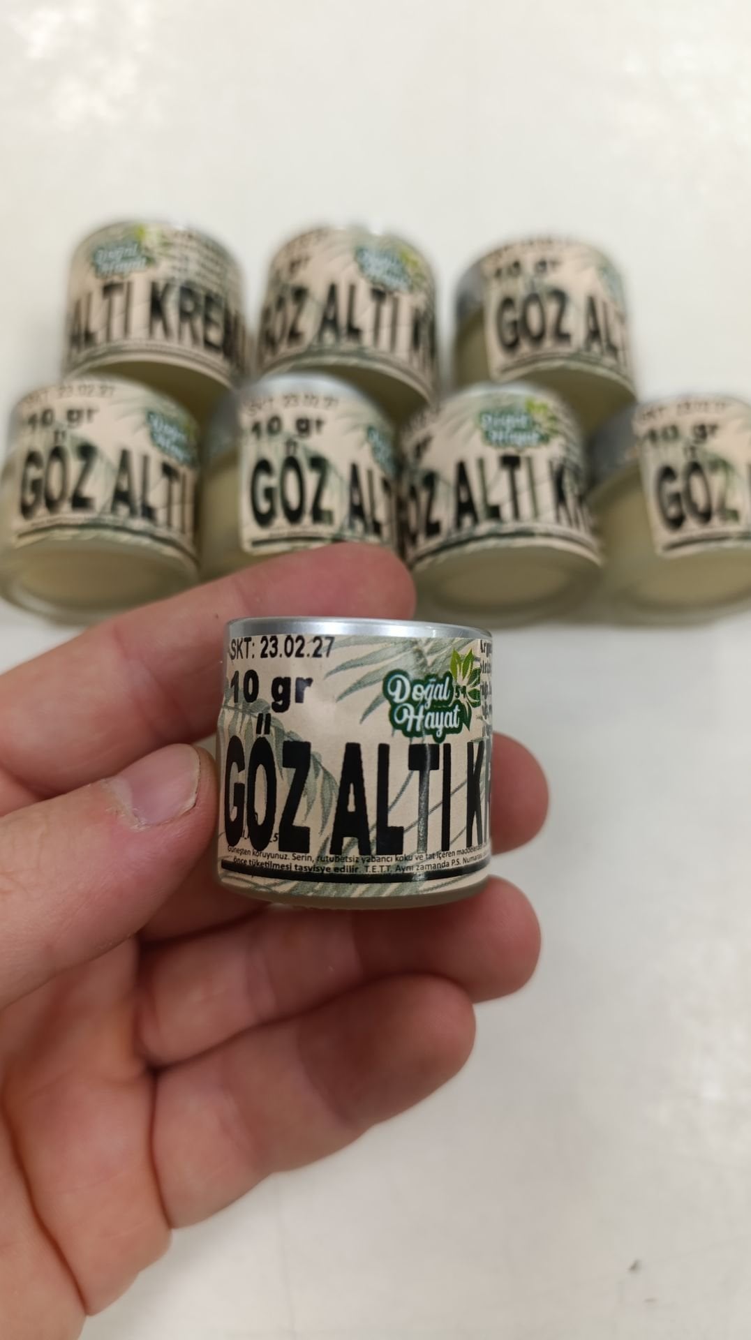 Göz altı kremi