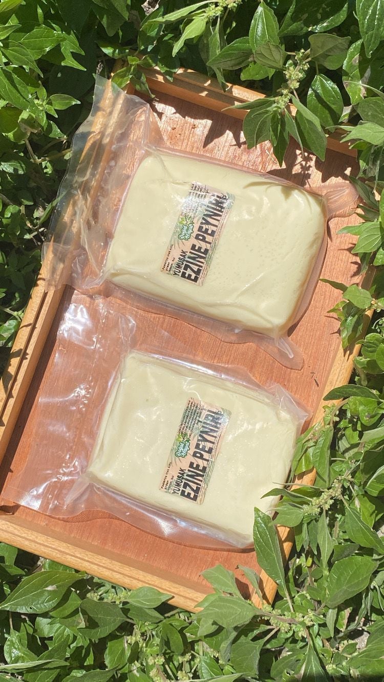 Ezine peynir ( Yumuşak ) 700-750 GR