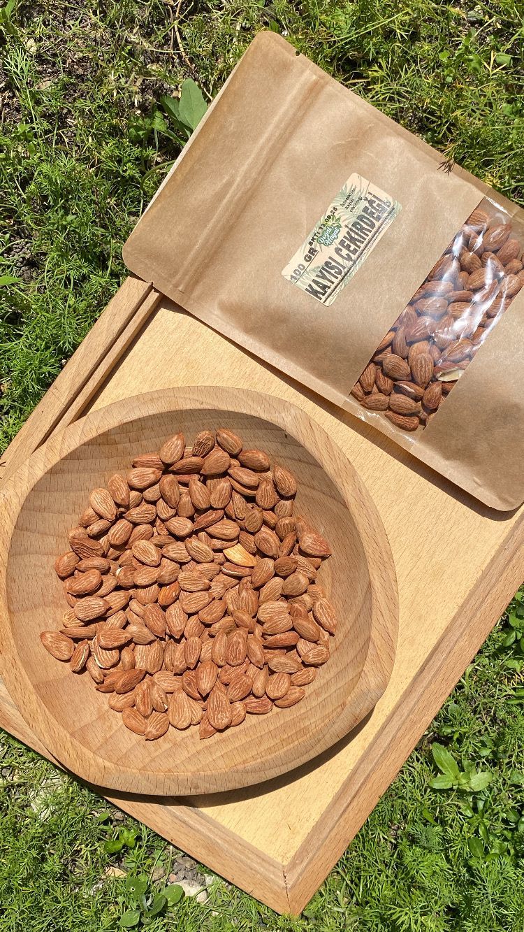 Kayısı çekirdeği 100 Gr